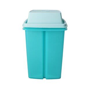 Vintage Tupperware Pickle Keeper #1560-2 in Bright Blue With #1562-3 Light Blue